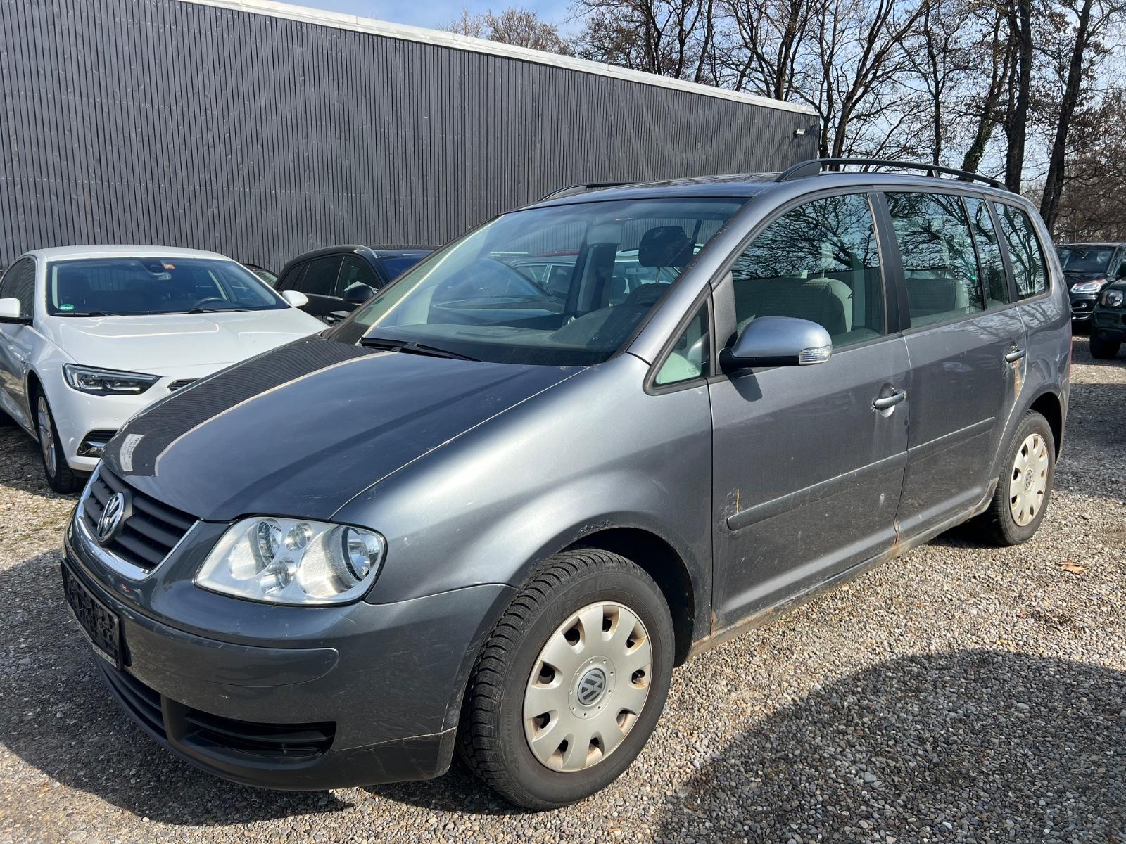 Volkswagen Touran 2006 — interior