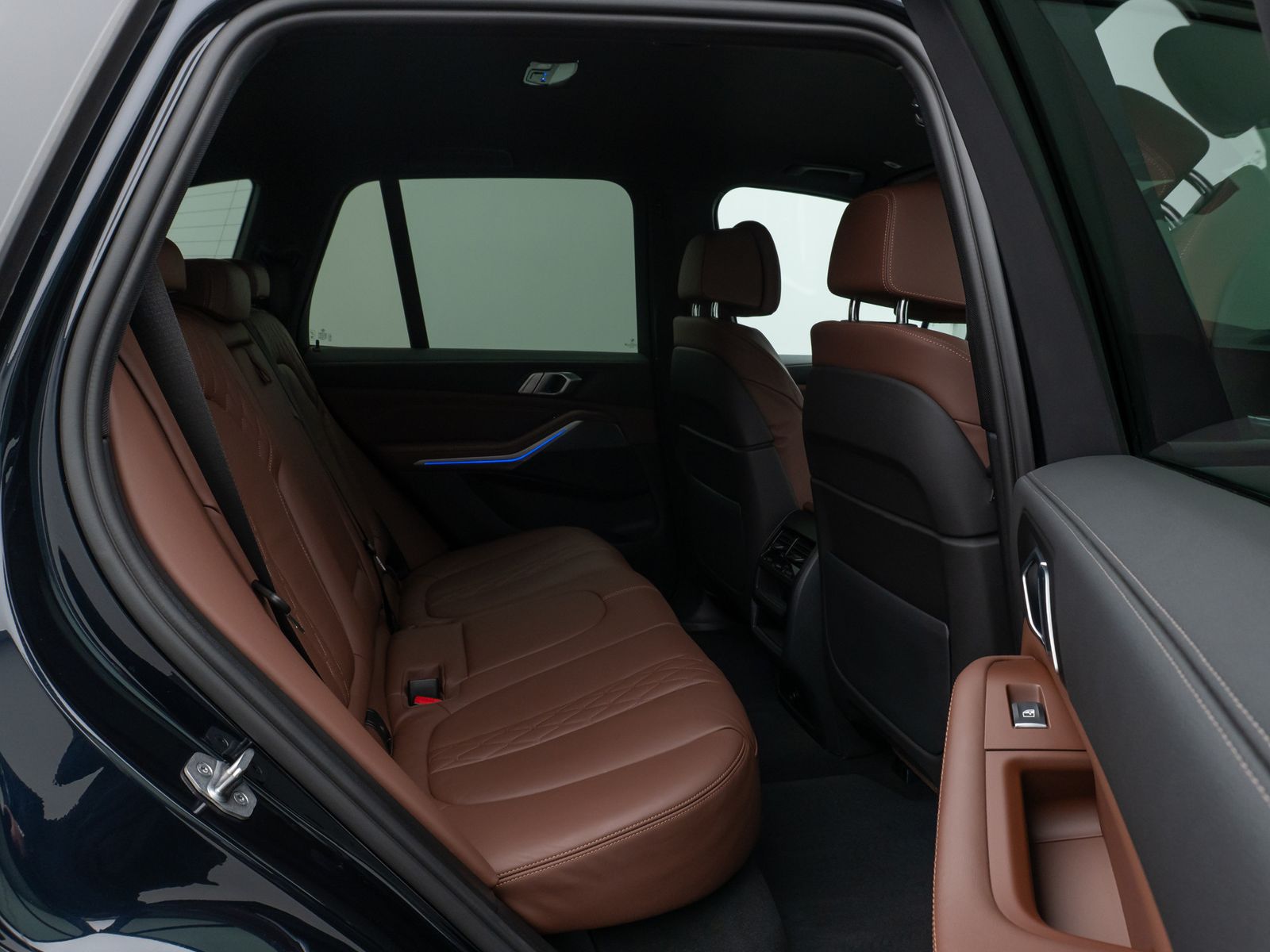 Fahrzeugabbildung BMW X5 xD40d M Sport 360° Laser HUD DAB Individual