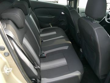 Dacia Sandero II Stepway Celebration 1 Hand