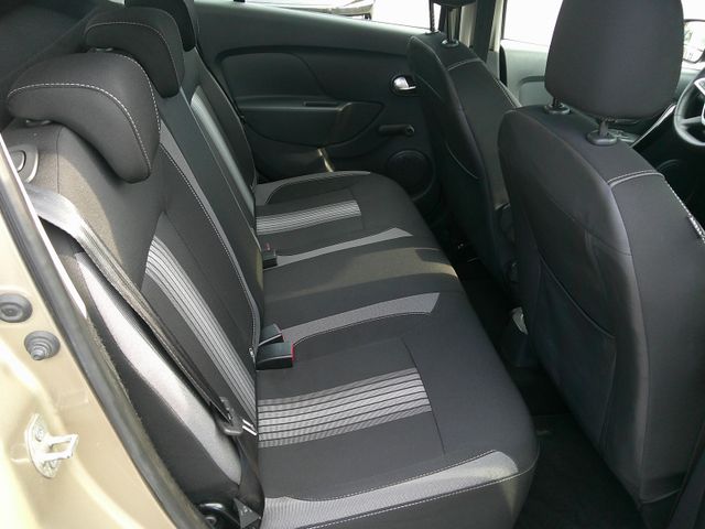 Dacia Sandero II Stepway Celebration 1 Hand
