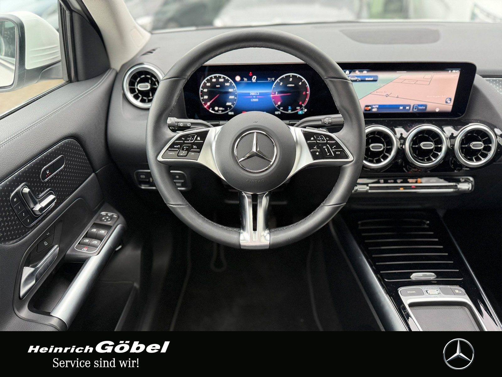 Fahrzeugabbildung Mercedes-Benz GLA 220 d 4M PROGRESSIVE*PANO*AHK*MEMORY*KAMERA