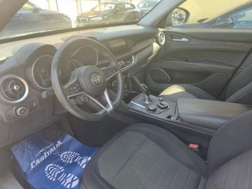 Alfa-Romeo Stelvio - 7