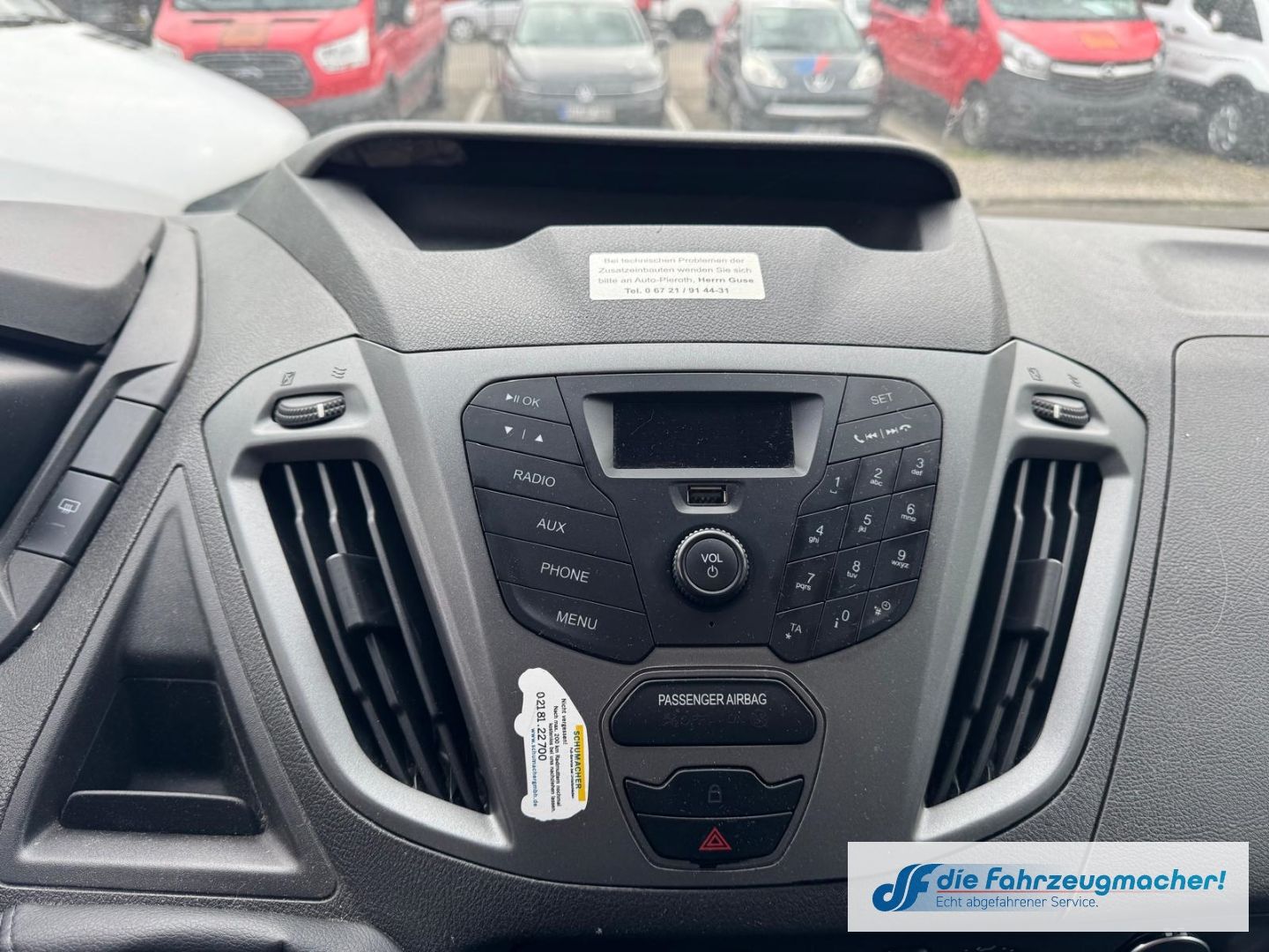 Fahrzeugabbildung Ford Transit Custom Tourneo 300 L1 *TURBOSCHADEN*2352