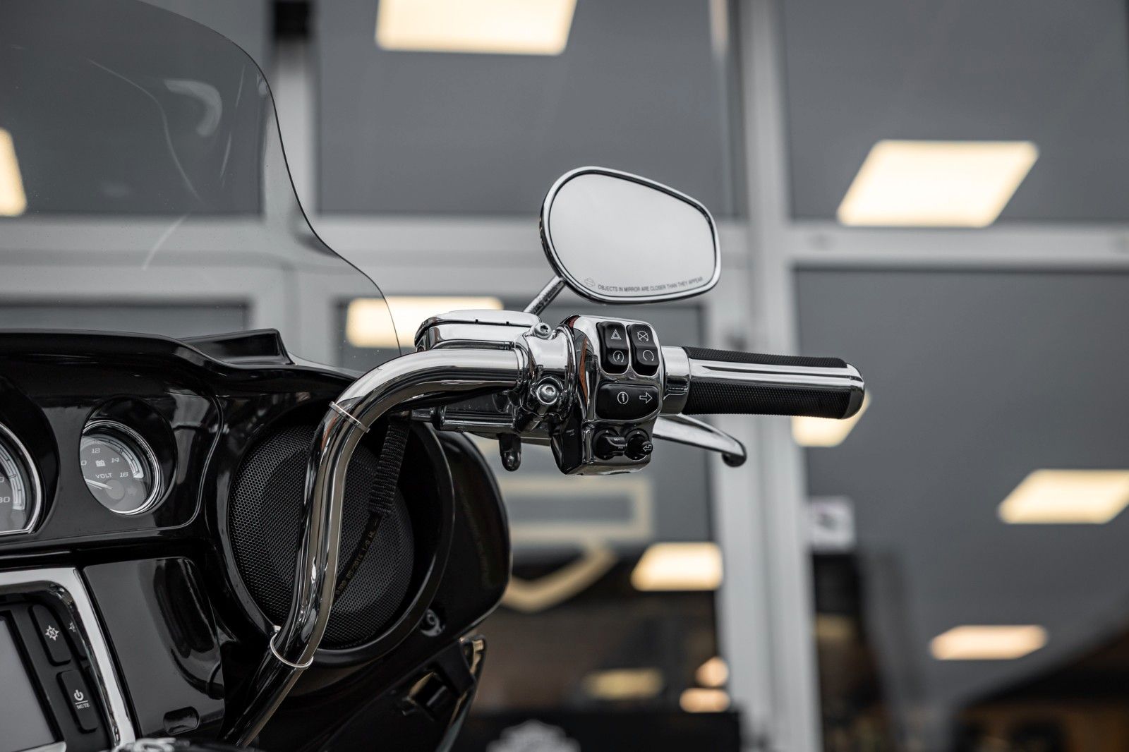 Fahrzeugabbildung Harley-Davidson ULTRA LIMITED LOW FLHTKL 103CUI - JEKILL&HYDE -