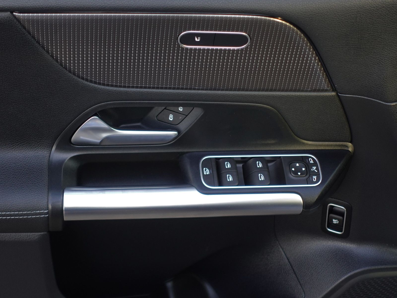 Fahrzeugabbildung Mercedes-Benz B 220 4MATIC 7G-DCT Progressive MBUX AHK Assist.