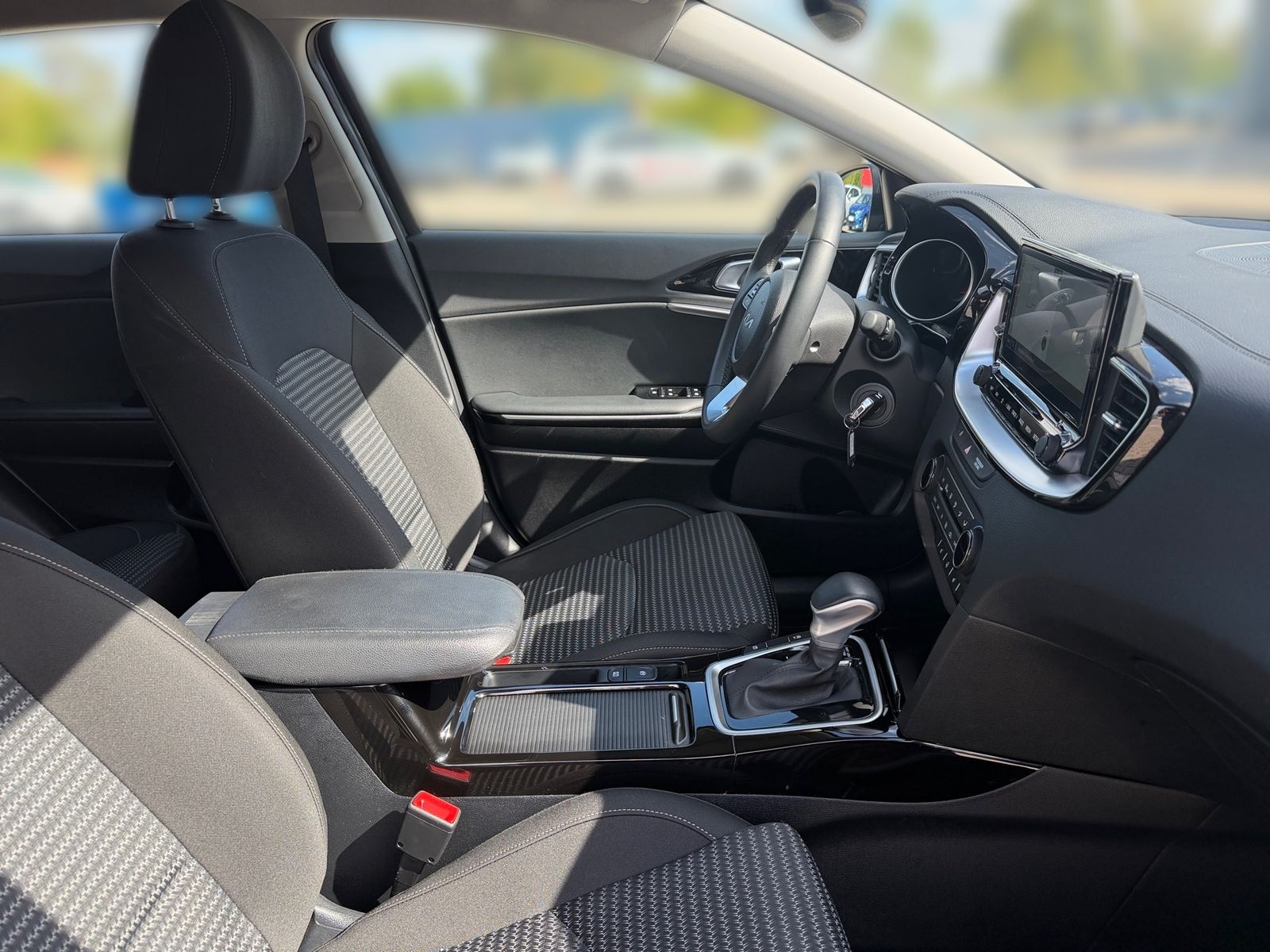 Fahrzeugabbildung Kia CEED_5 1.5T 140 DCT7 VISION KOMF+ (NAV)