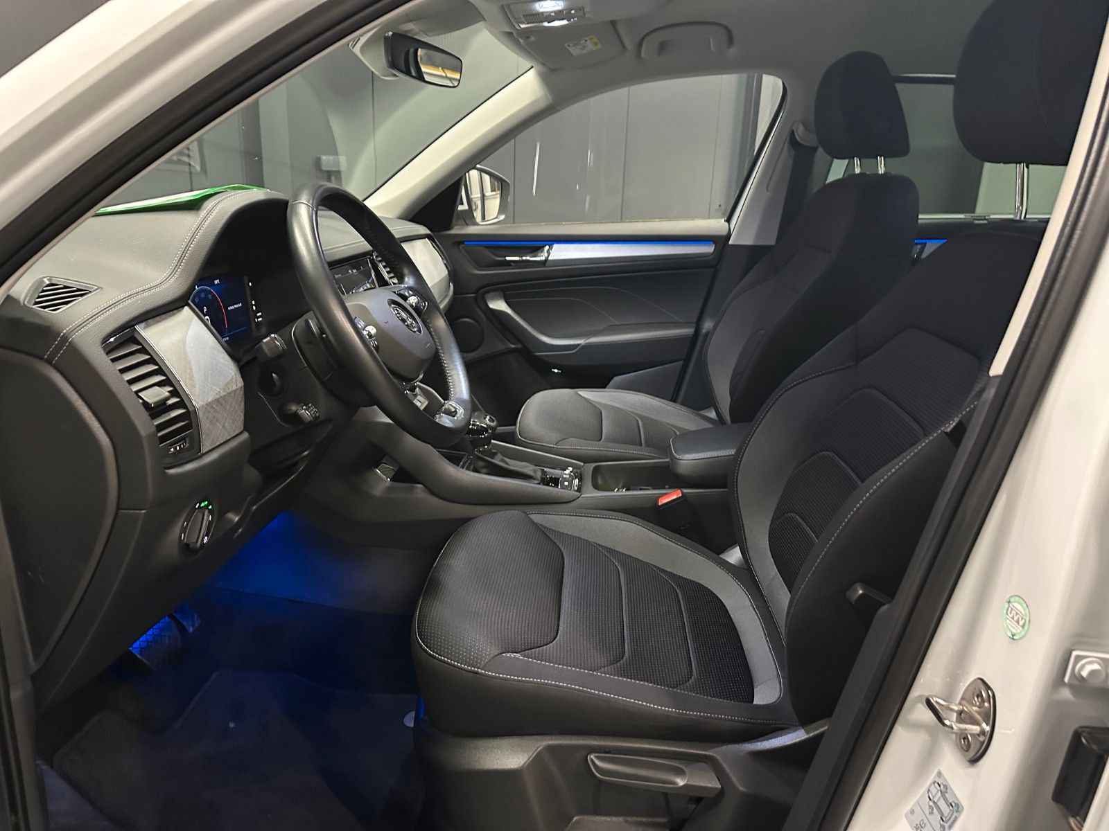 Skoda Kodiaq 2.0 TDI DSG Tour *19Zoll*AHK*Standhzg*KAM foto 14