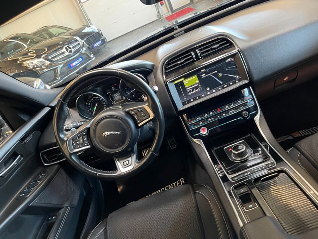 Jaguar XE R-Sport *BI-XENON*KAM*NAVI*TOUCH*LED*