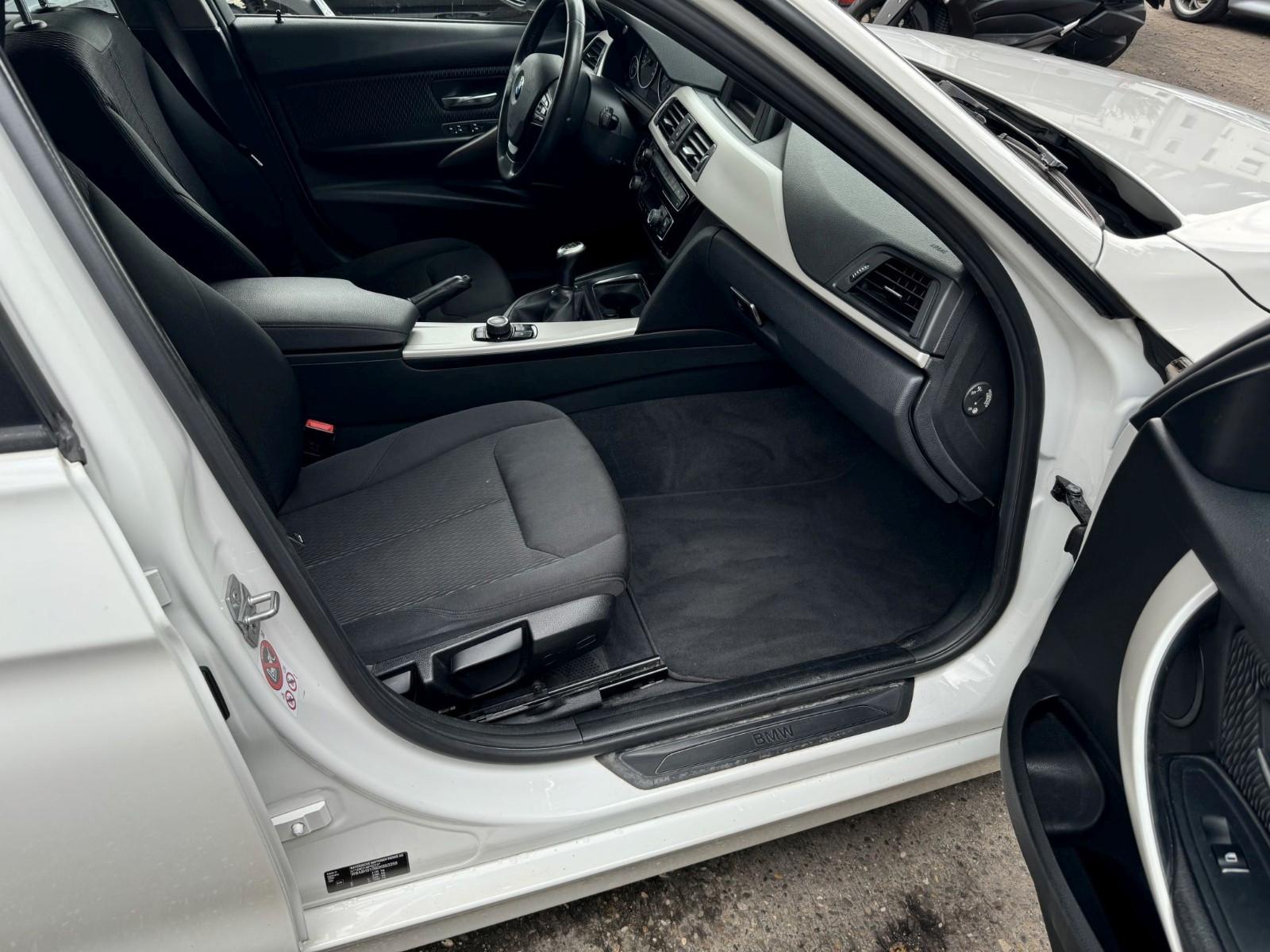 BMW 320 2015 — photo 10