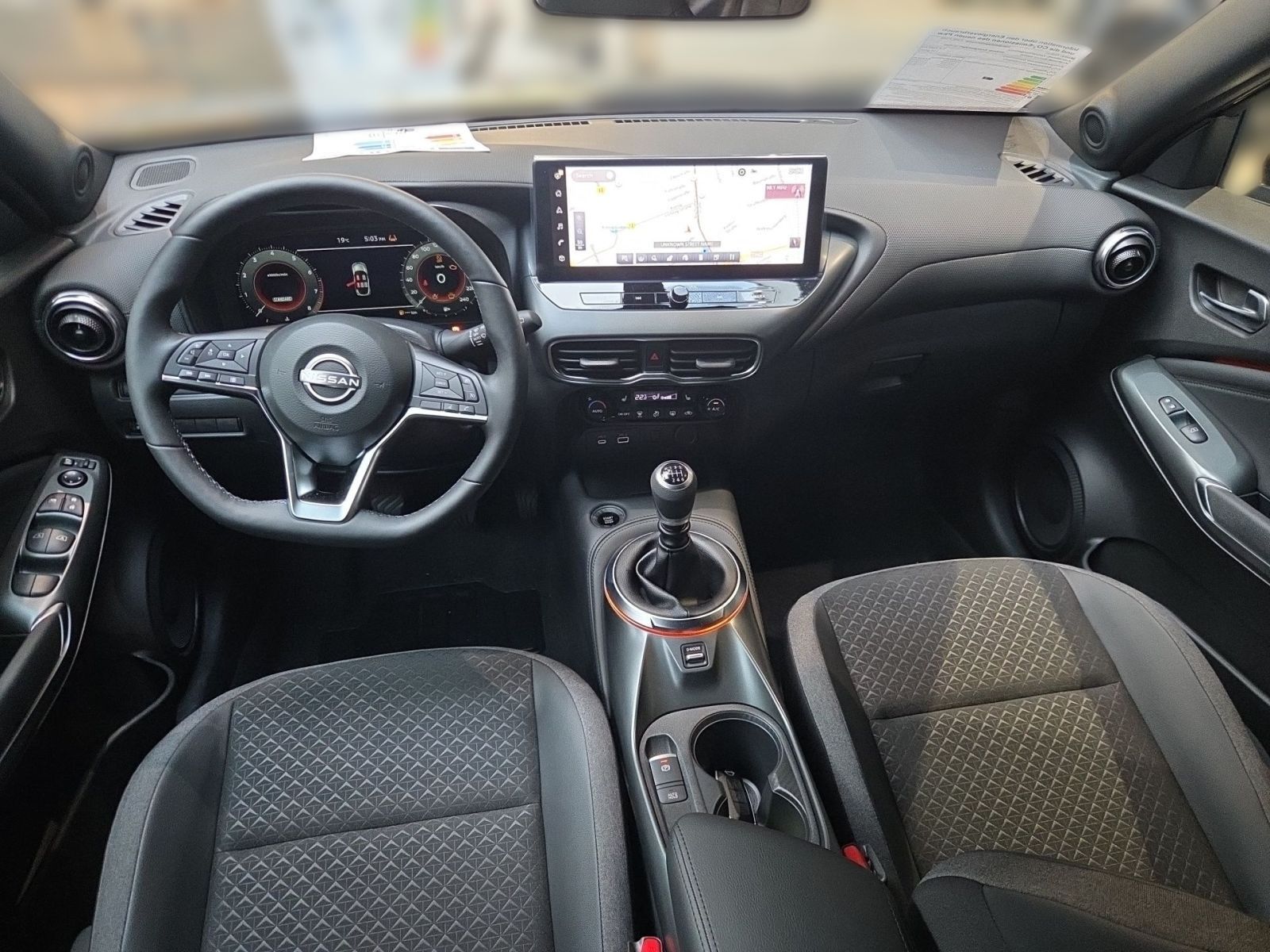 Fahrzeugabbildung Nissan Juke 1.0 DIG-T N-Connecta 114 PS Handschalter *S