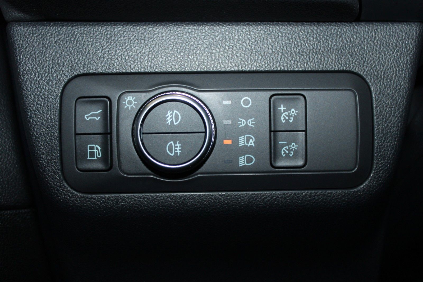 Fahrzeugabbildung Ford Kuga PHEV Titanium X AHK LED HUD 2xCam WinterP.