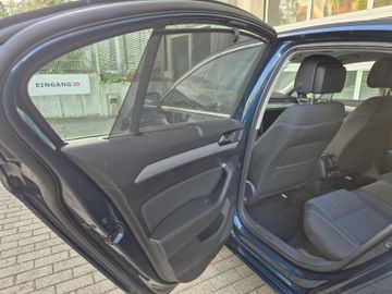 Volkswagen Passat - 7