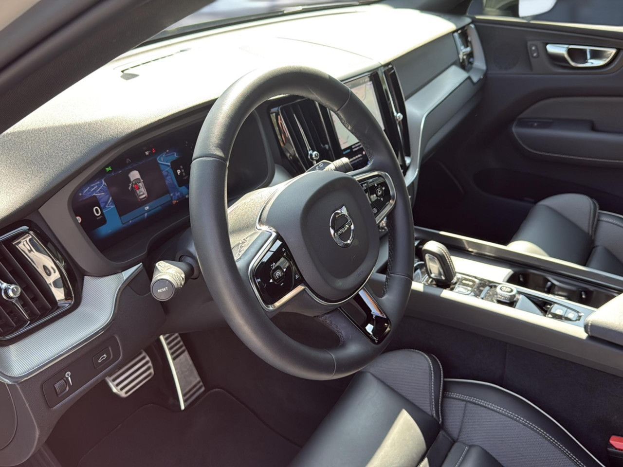Volvo XC 60 R Design 2WD Bluetooth Navi LED Klima foto 12