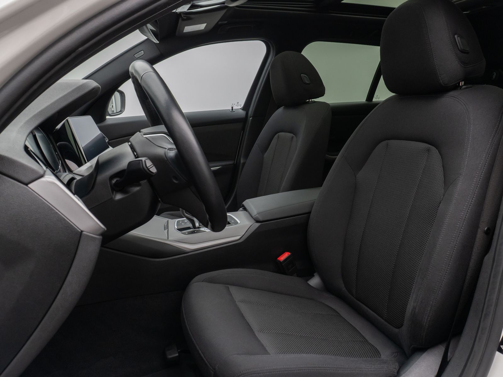 Fahrzeugabbildung BMW 320d xD Panorama DAB PDC Geschwindigkeitsreg LED