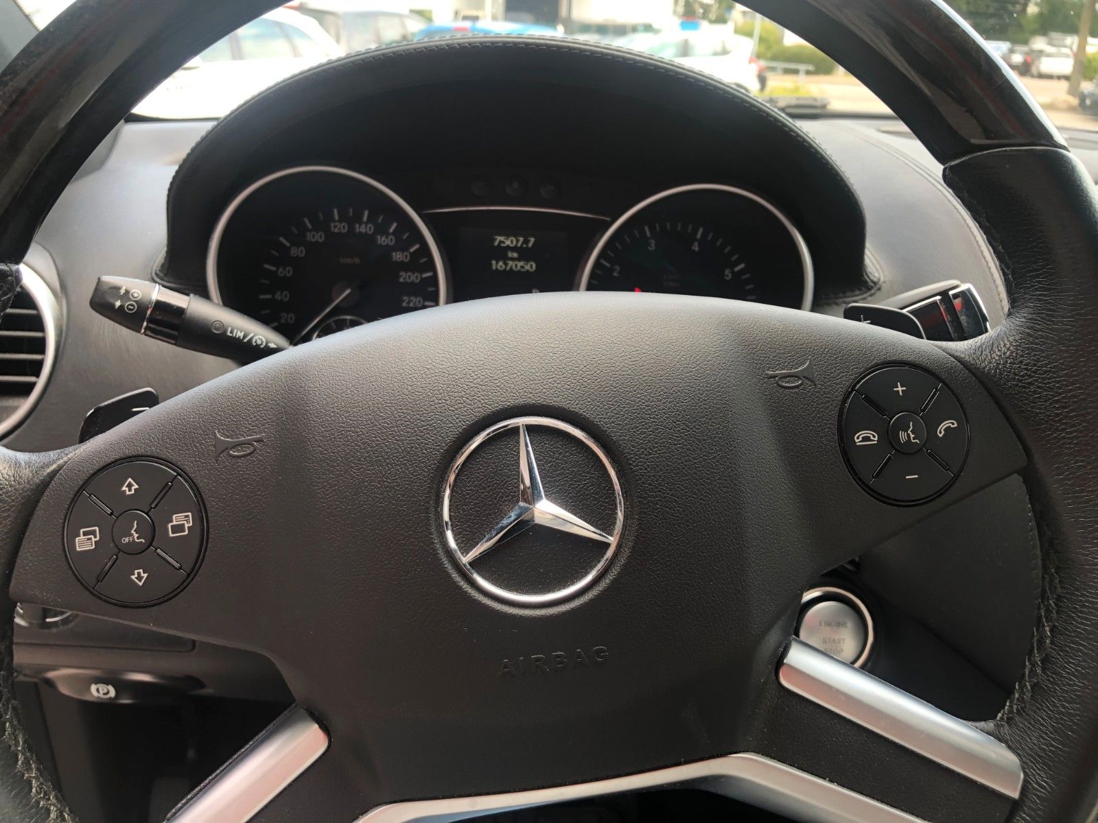 Fahrzeugabbildung Mercedes-Benz ML 350 AMG  4Matic
