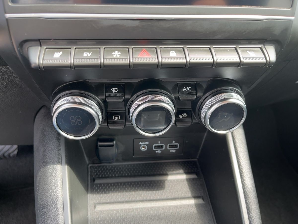 Fahrzeugabbildung Renault Captur TECHNO E-TECH Plug-in 160 ABS Fahrerairba