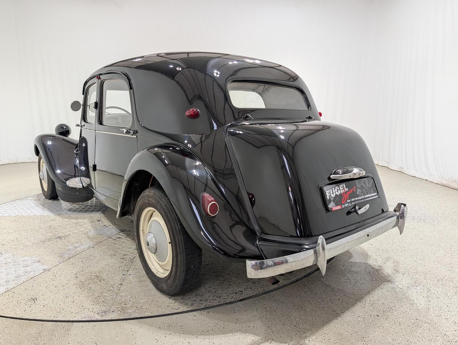Citroën 11CV 11 B 1.9