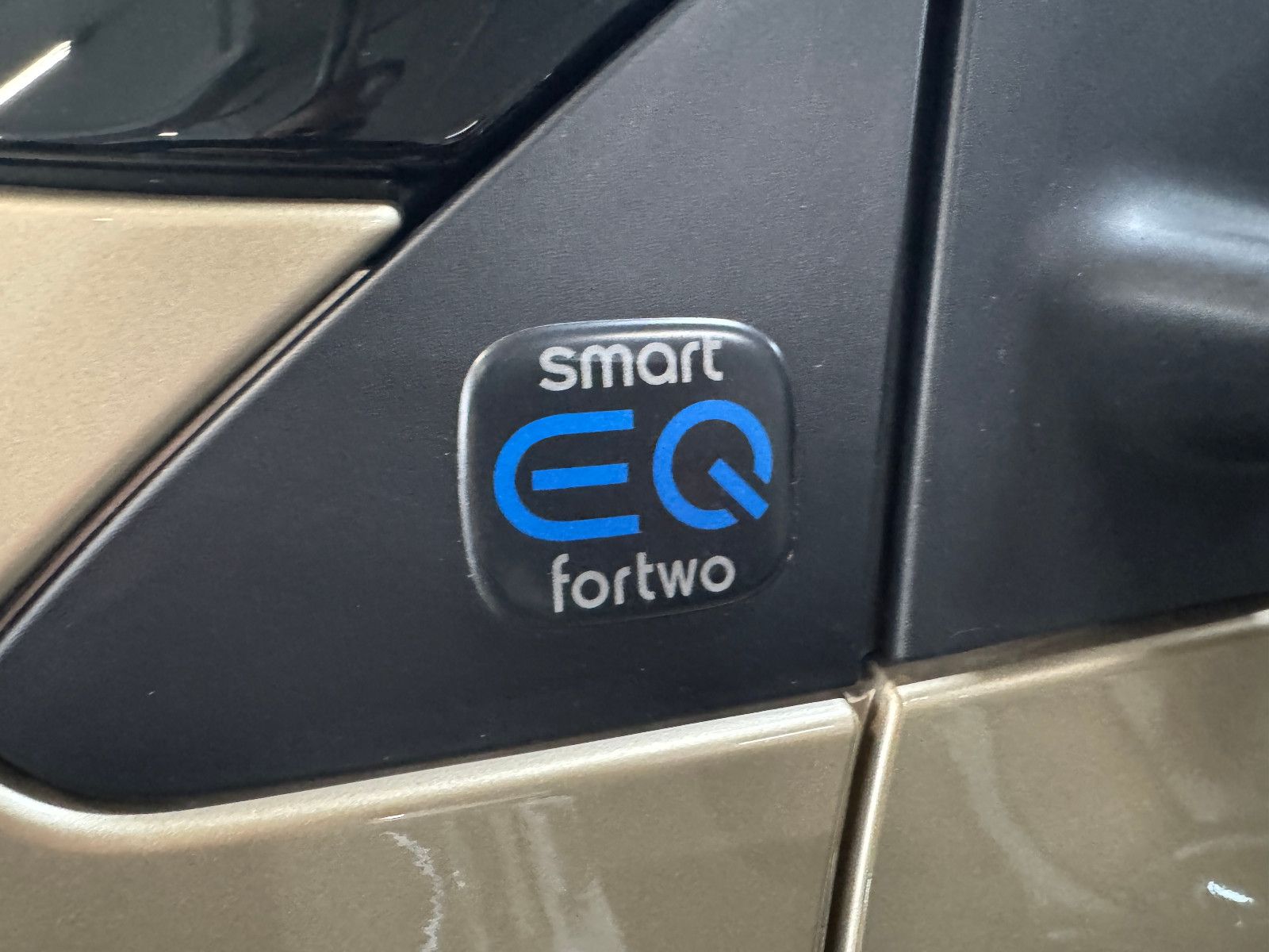 Fahrzeugabbildung Smart ForTwo Coupe EQ PRIME EXCLUSIVE ABSOLUT VOLL 22K