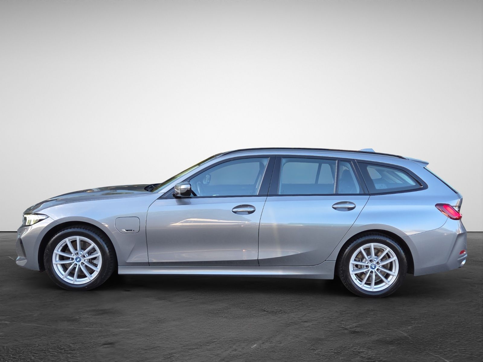 BMW 320e touring AHK HarmanKardon Widescreen imagem 3