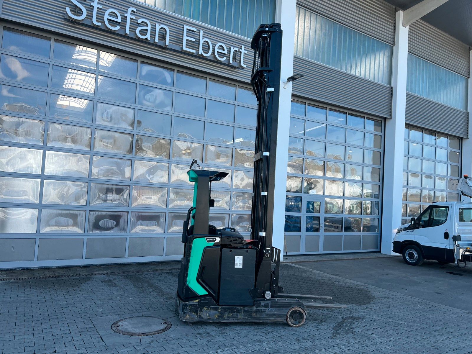 Fahrzeugabbildung Mitsubishi RB20N2H / Triplex: 11.500mm / 2.000kg / 2022