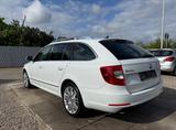 Skoda Superb 2,0 Combi Elegance 4x4 Sport Lenkrad - Skoda Superb Elegance mit Diesel-Antrieb
