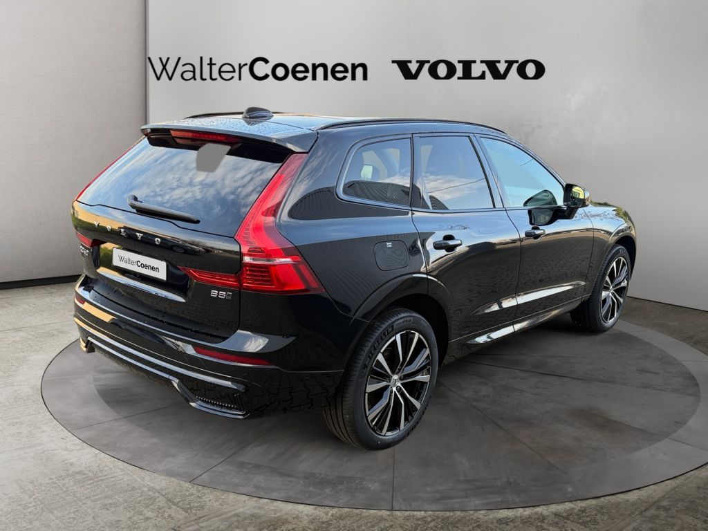 VOLVO XC60 B5 B AWD Ultra Dark Harman/Kardon 360° VOLVO XC60 B5 B AWD Ultra Dark Harman/Kardon 360°