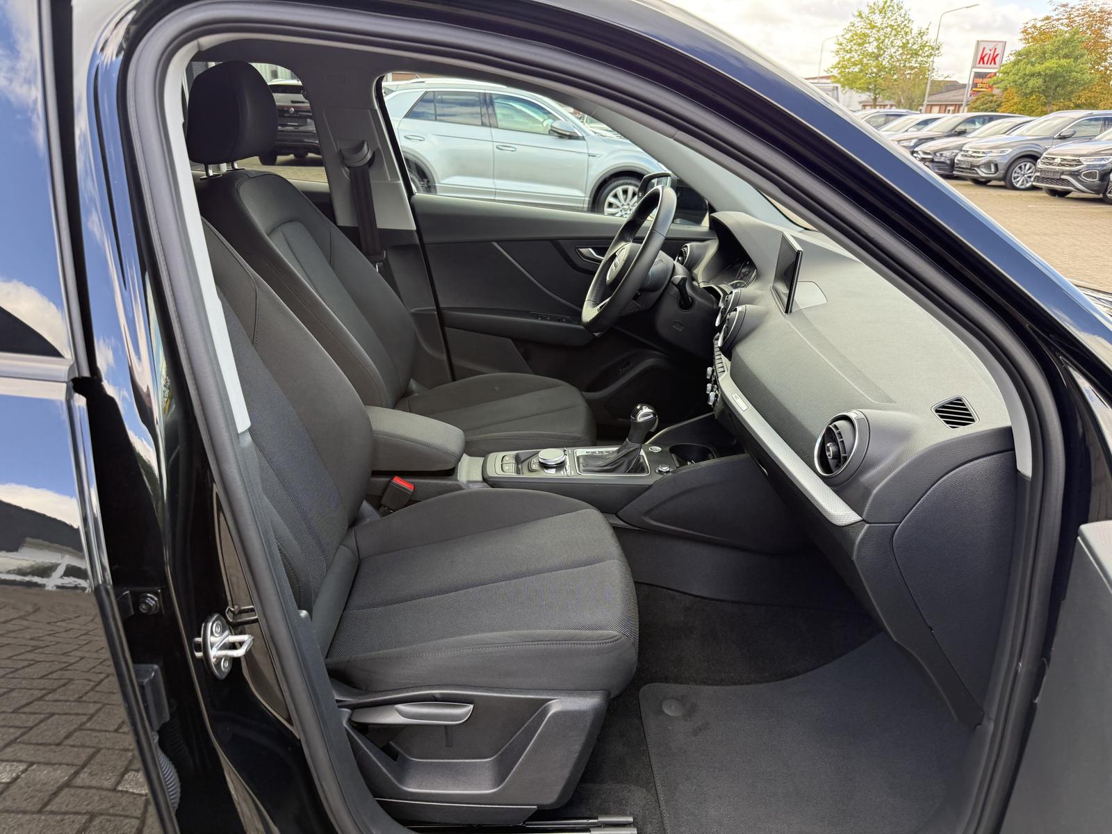 Audi Q2 35 TFSI Advanced,R-Kamera,Kessy,Navi,2-Zonen