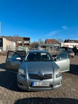 Toyota Avens - Toyota Avensis in Düsseldorf