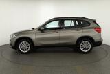 BMW X1 18i sDrive Advantage LED Navi Kamera AHK PDC - silberne BMW X1