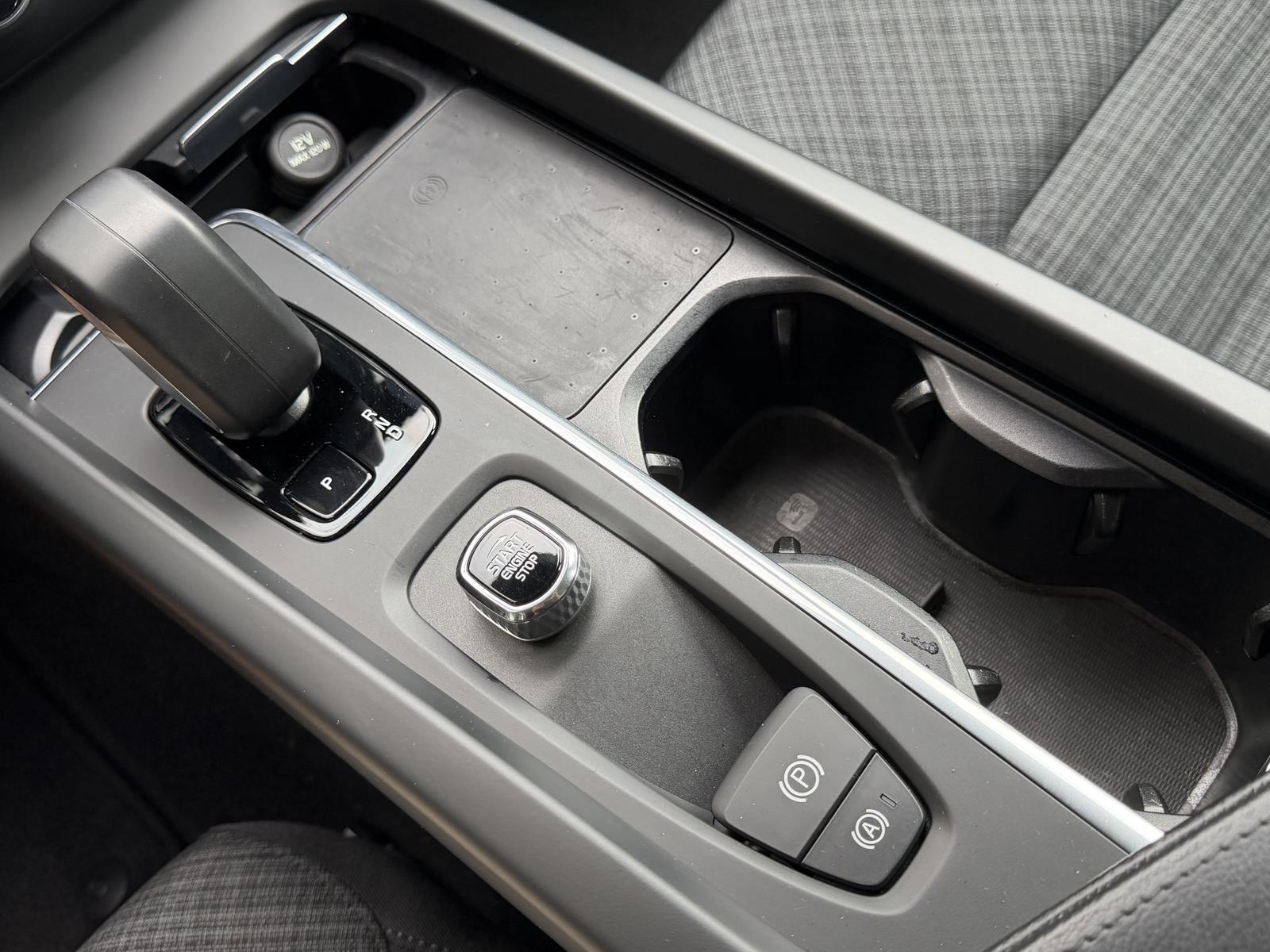 Volvo V60 Essential LED Virtual-Cockpit Rü-Kamera 