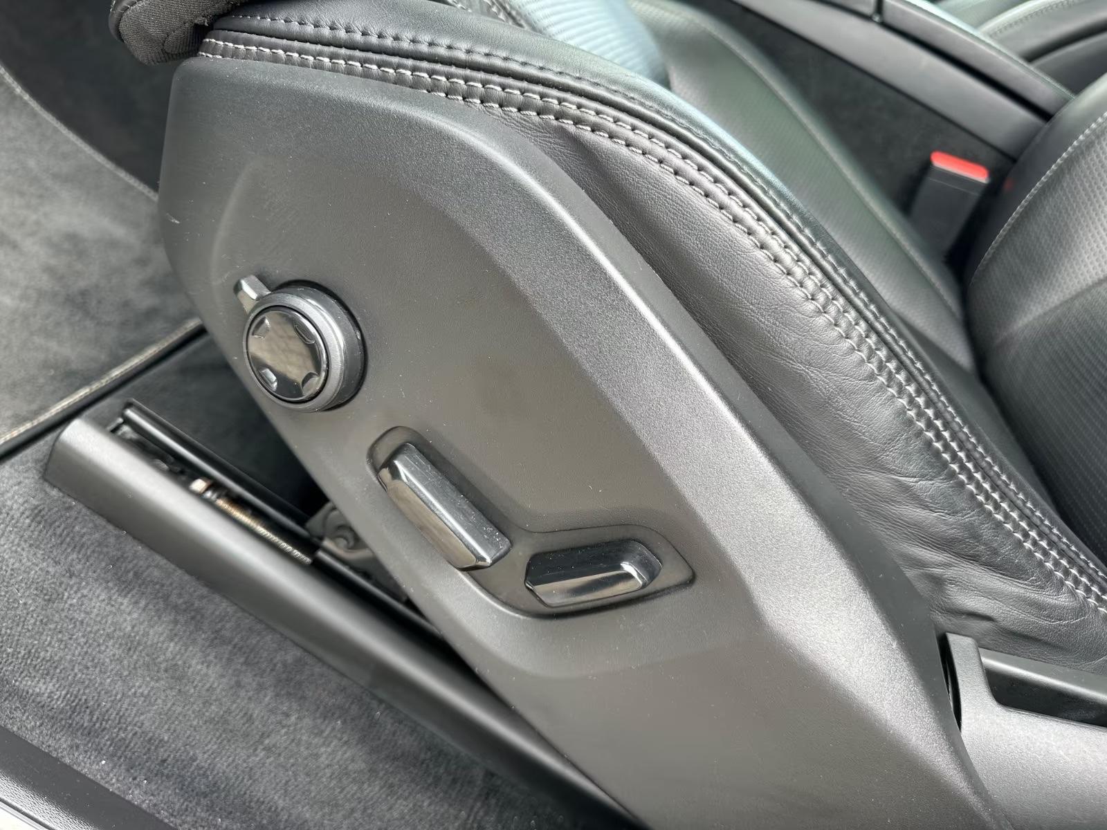 Volvo XC90 R-Design AWD KEY Stand AHK Pano ACC Luft