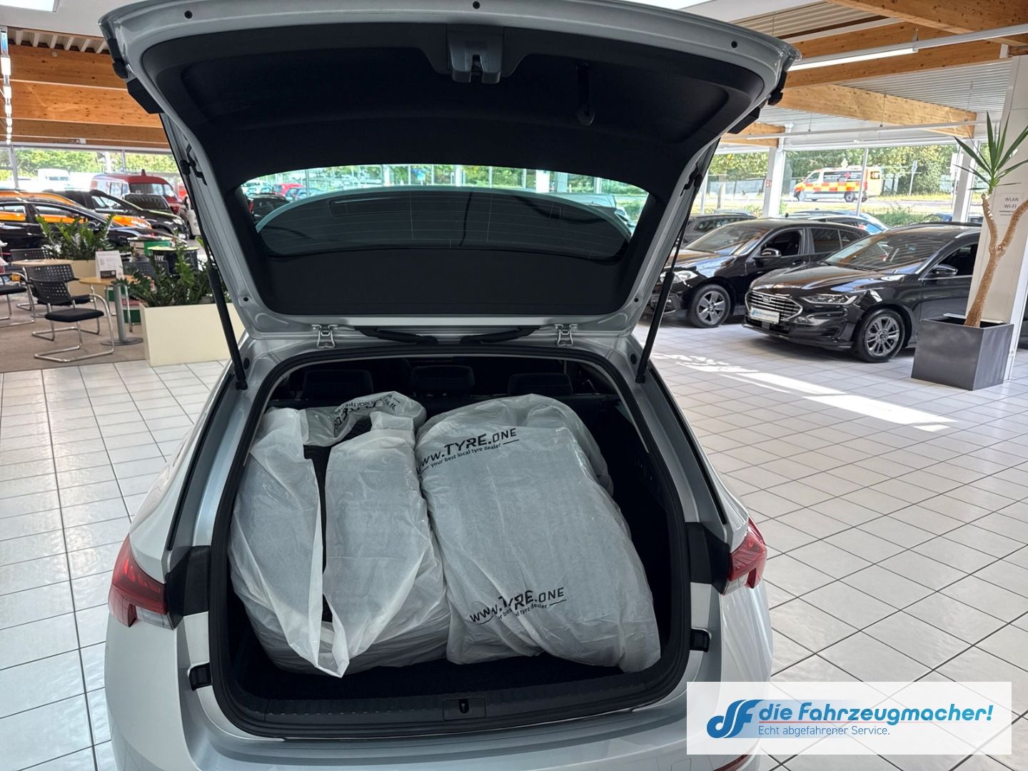 Fahrzeugabbildung SKODA Octavia Combi Clever 2.0 TDI DPF EU6d