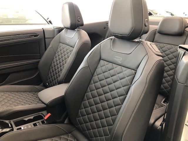 Fahrzeugabbildung Volkswagen T-Roc Cabriolet R-Line 1.5 TSI DSG Sportpaket AH