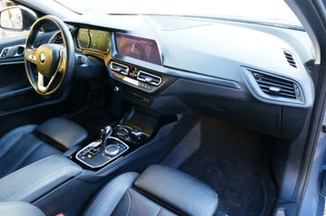 Fahrzeugabbildung BMW 120 1 Limousine 120 d xDrive Sport Line