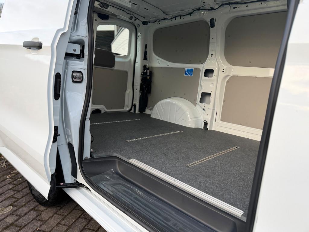 Volkswagen T7 Transporter