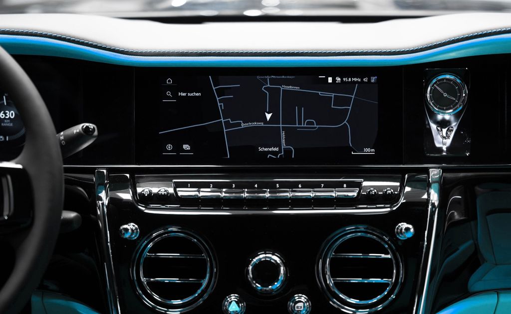 Cullinan Series II 2026 BLACK/TIFFANY VIP SEATS - Bild 19