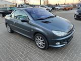 Peugeot 206 Cabriolet CC*Roxy*elektr. Dach/Klimaaut./Alu - Peugeot 206 aus 2006: 206cc