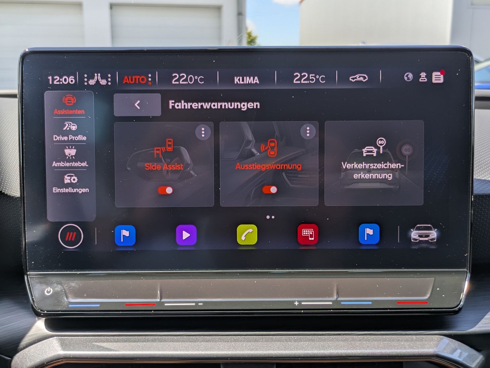 Fahrzeugabbildung CUPRA Leon 1.5 eTSI DSG MATRIX-LED*ACC*APP*KAMERA*18"