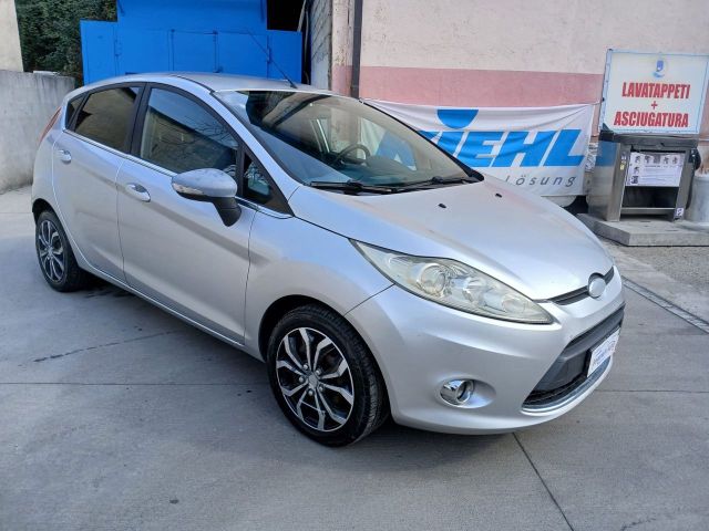 Ford Fiesta 1.4 TDCi 68CV 5 porte Titanium