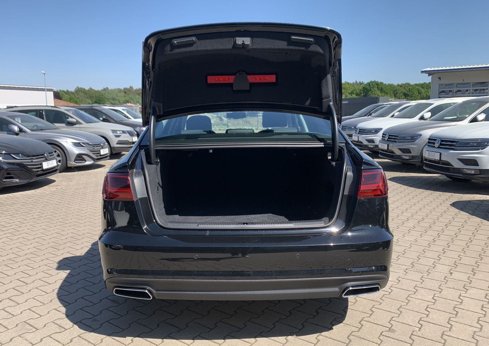Fahrzeugabbildung Audi A6 2.0 TDI*Bi-Xenon*Alcantara*STHZ*Navi*PDC*