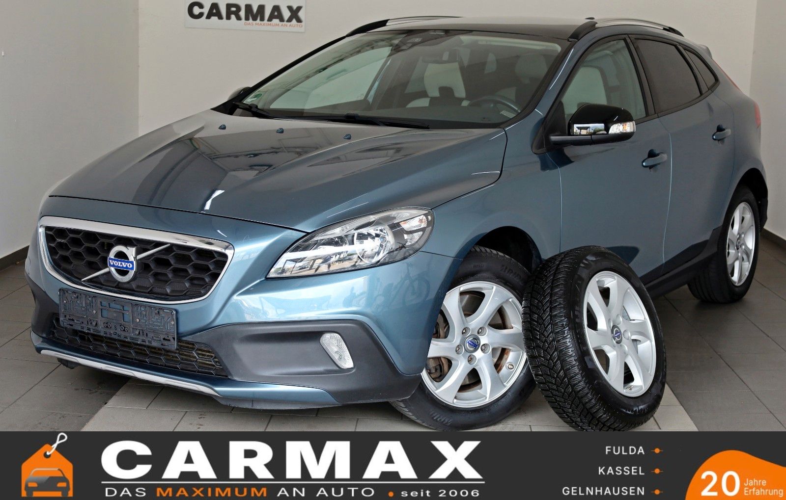 Fahrzeugabbildung Volvo V40 CrossCountry Kinetic AWD Navi,Panorama,Bliss