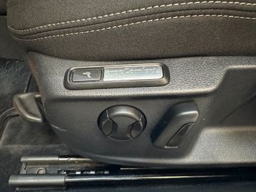 MYAUTOCENTER – Gebraucht- und Jahreswagen mit Werkstattservice in Pfaffenhofen Volkswagen Passat Variant Comfortline *4Motion*Kamera*AHK*