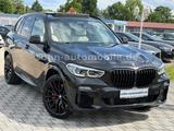 BMW X5 M50i 2-Achs/B&W/PanoSKY/Laser/Sitzkli/Massage - schwarze BMW X5 M50