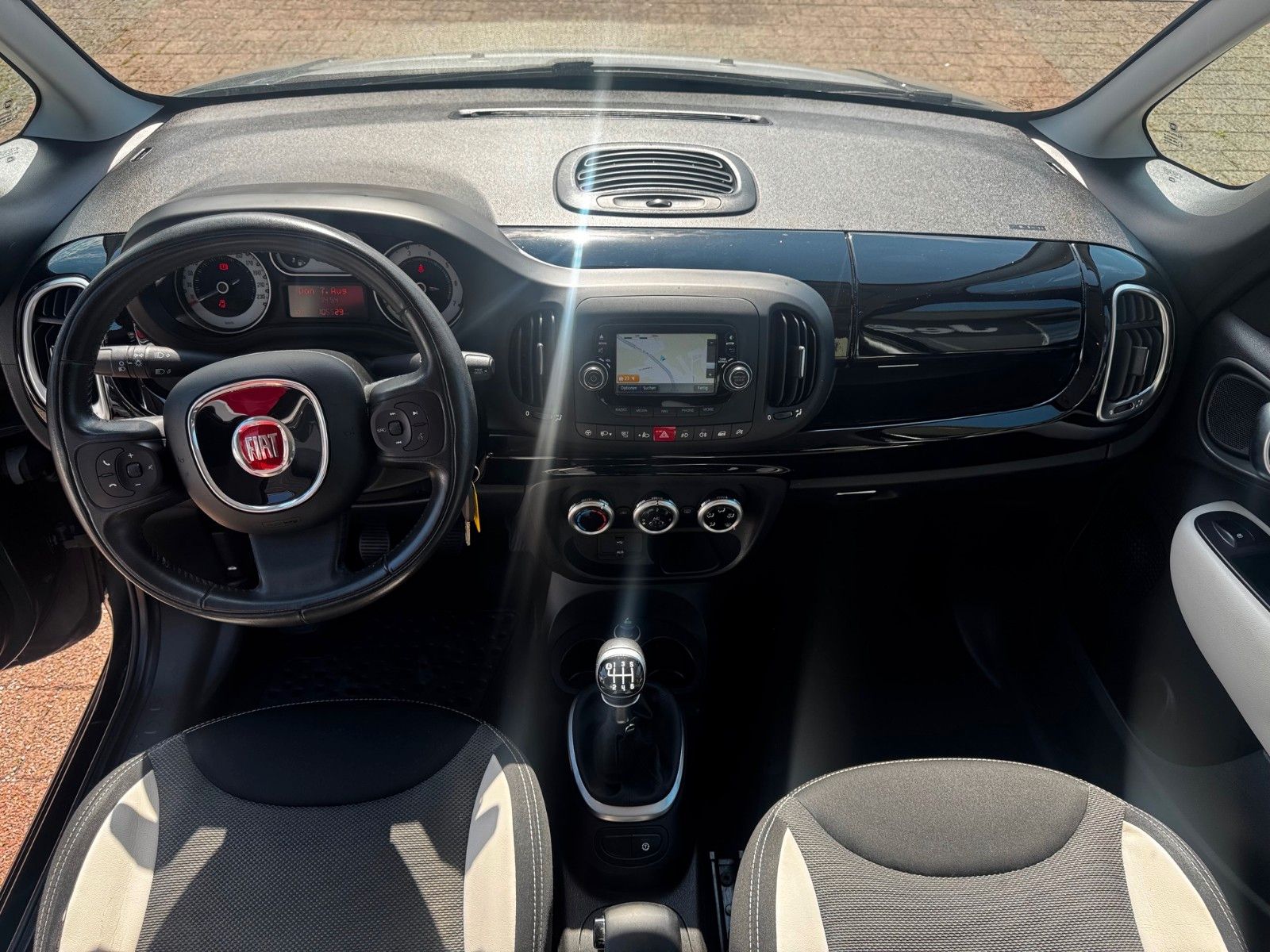 Fahrzeugabbildung Fiat 500L Trekking NAVI BLUETOOTH KLIMA RADIO