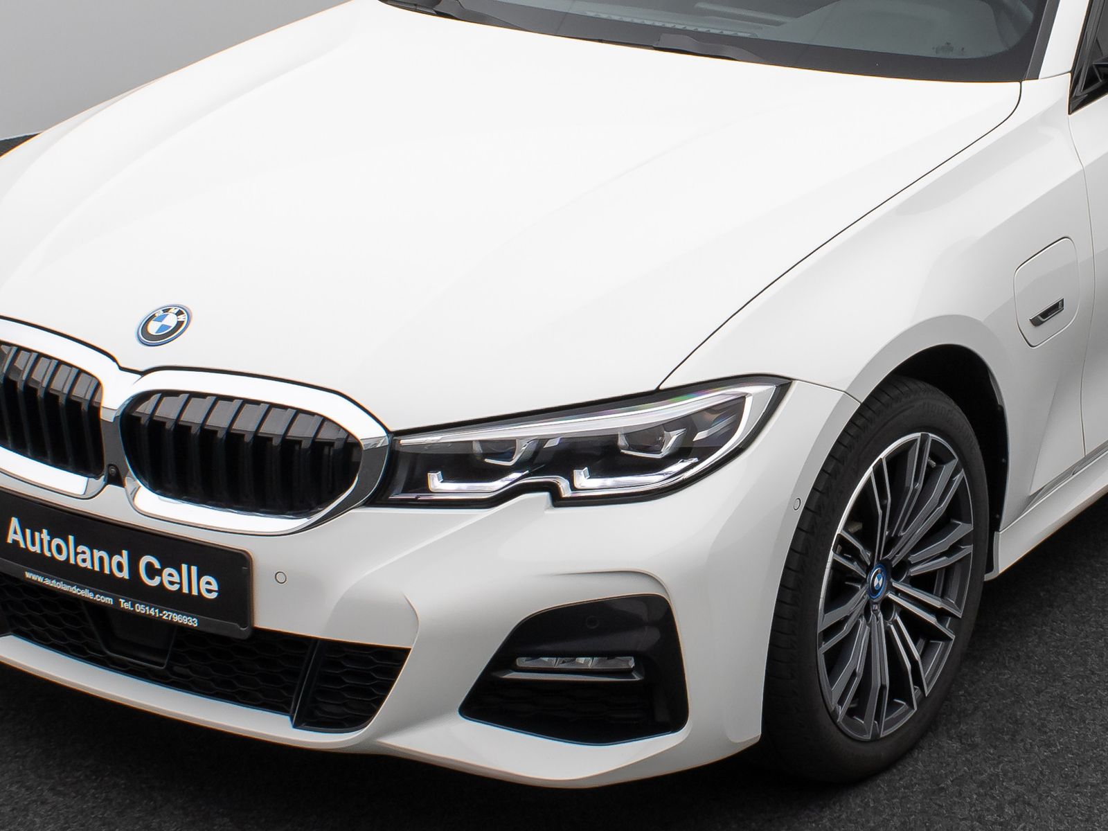 Fahrzeugabbildung BMW 320e xD M Sport 360°DAB HiFi Stop&Go Komfort LED