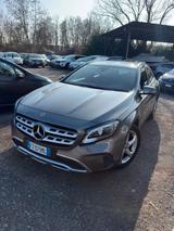 Mercedes-Benz Mercedes-benz GLA 180 Premium - Mercedes-Benz GLA 180 Kombi Gebrauchtwagen