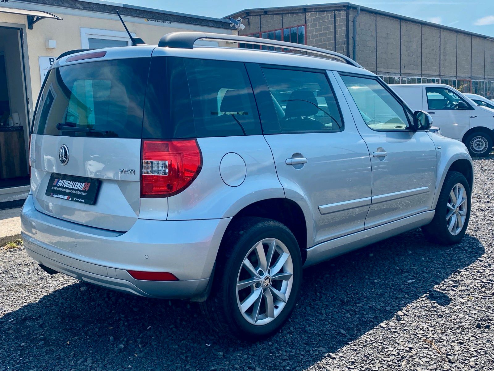 Fahrzeugabbildung SKODA Yeti 1.4 TSI Drive Navi Klima Xenon Temp PDC SHZ