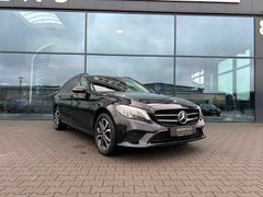 Fahrzeugabbildung Mercedes-Benz C 220d T 4Matic Autom. Night LED Comand Kamera