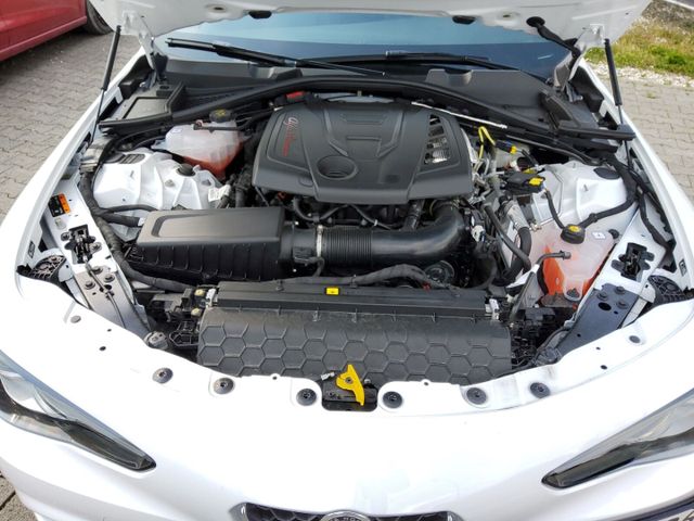Fahrzeugabbildung Alfa Romeo Giulia Ti Turbo 2.0 Q4 Allrad El. Fondsitzverst.