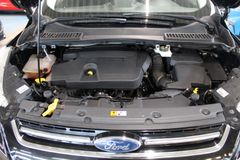 Fahrzeugabbildung Ford Kuga TDCi 4x4 Titanium Automatik AHK WinterPaket
